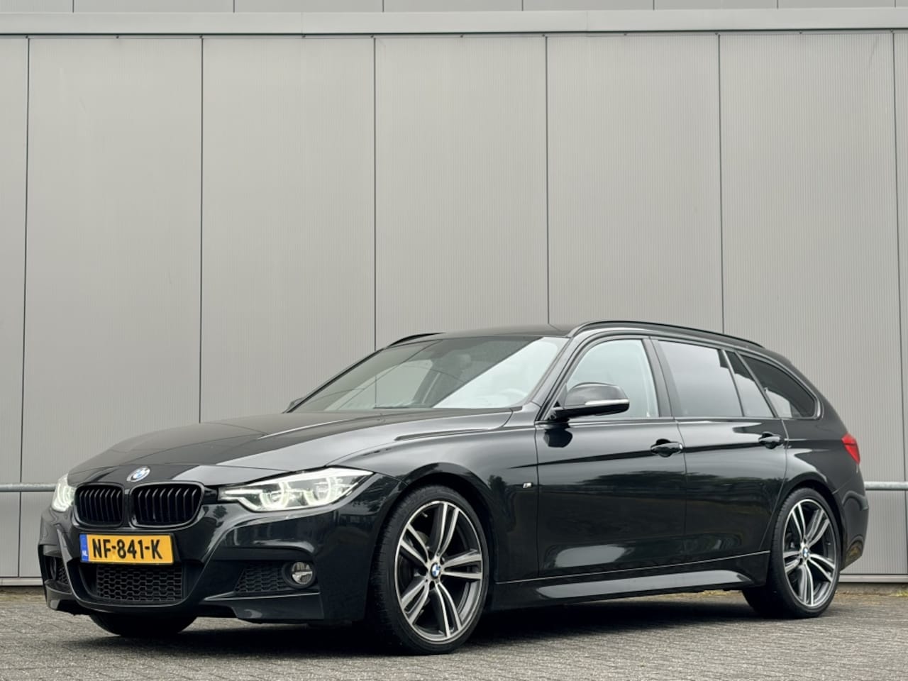 BMW 3-serie Touring - 318i - M PAKKET NAP! - automaat - navi - airco - cruise - AutoWereld.nl