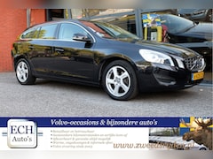 Volvo V60 - 1.6 T4 180 PK Leer, Trekhaak, Dealer Onderhouden, 17 inch