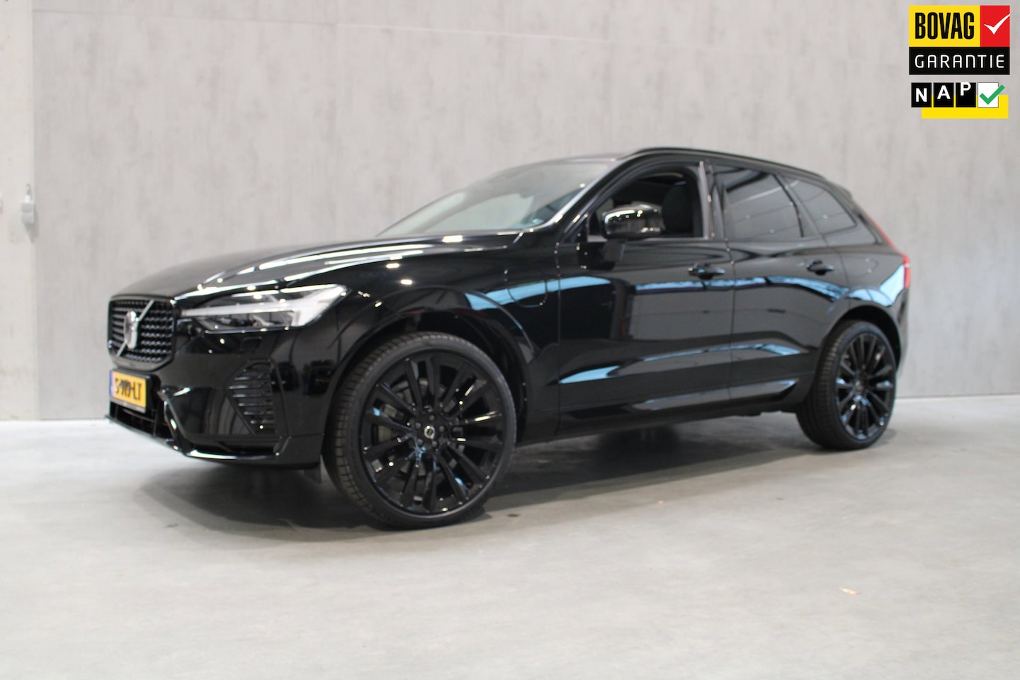 Volvo XC60 - 2.0 T8 Plug-in hybrid Longe Range/Dark/Pano/22 Inch/Trekhaak/455PK Prijs is rijklaar - AutoWereld.nl
