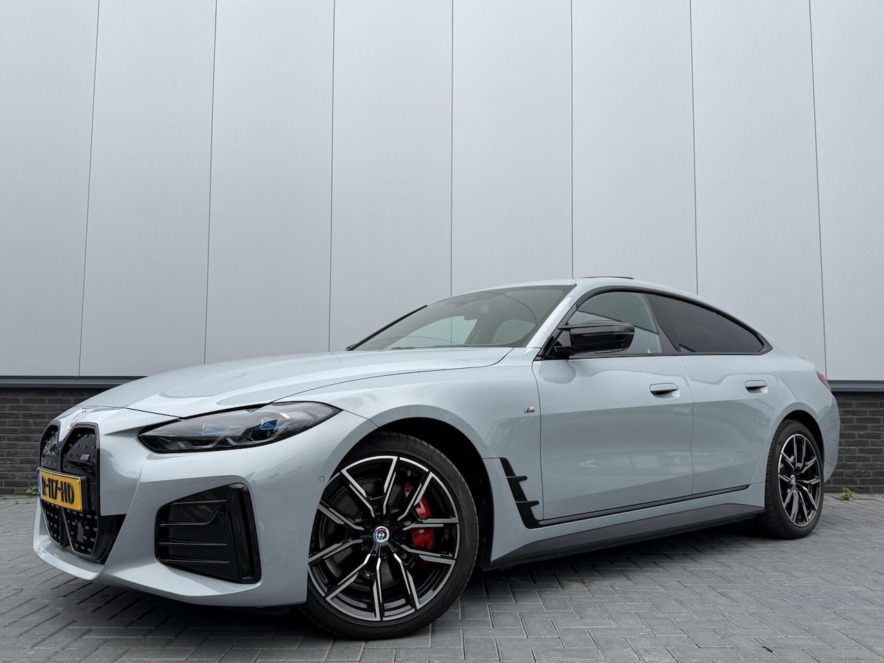 BMW i4 - M50 M-Sport Pro - PANO - Trekhaak -NAP- Harman/Kardon - AutoWereld.nl