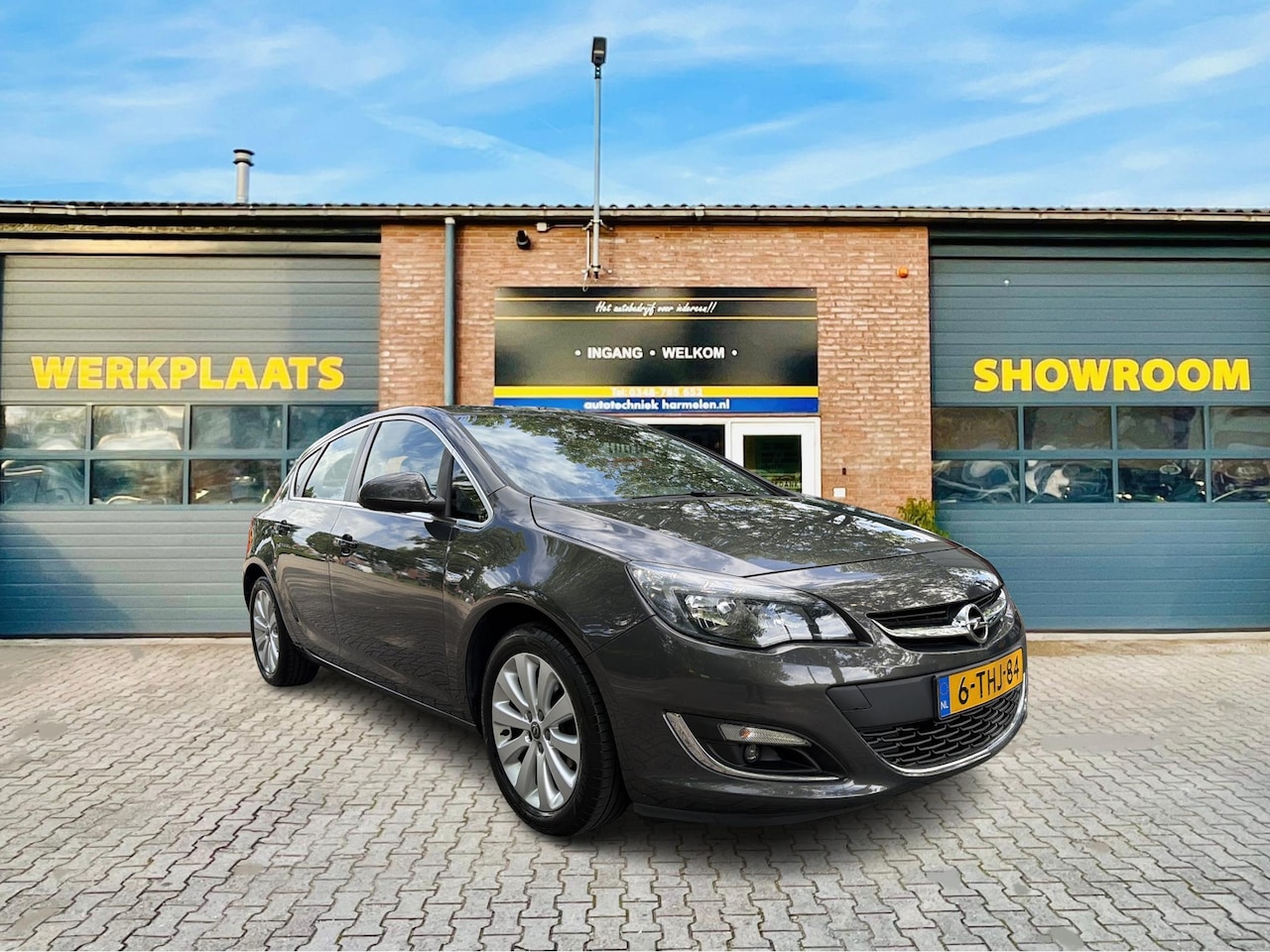Opel Astra - 1.4 Turbo Cosmo *NL-Auto*Navi*Trekhaak* - AutoWereld.nl