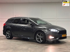 Ford Focus Wagon - ST-Line / 2018 / Revisie Motor / Navi / Cruise /