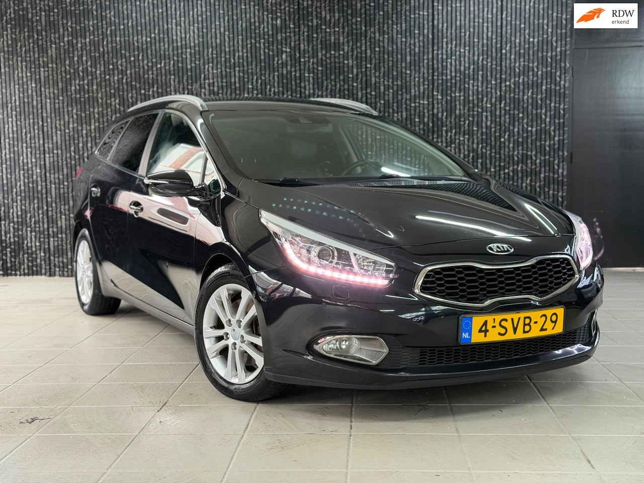 Kia Cee'd Sportswagon - 1.6 GDI Super Pack Premium Vol opties - AutoWereld.nl