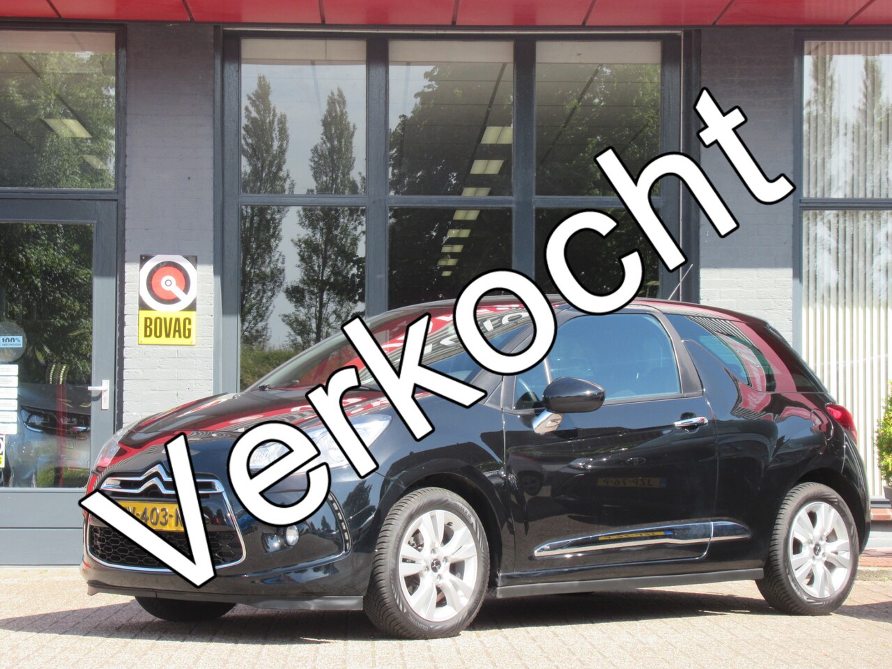 DS 3 - 1.2 PureTech So Chic | Clima-Airco | Cruise Control | Parkeercamera | Navigatie | Bluetoot - AutoWereld.nl