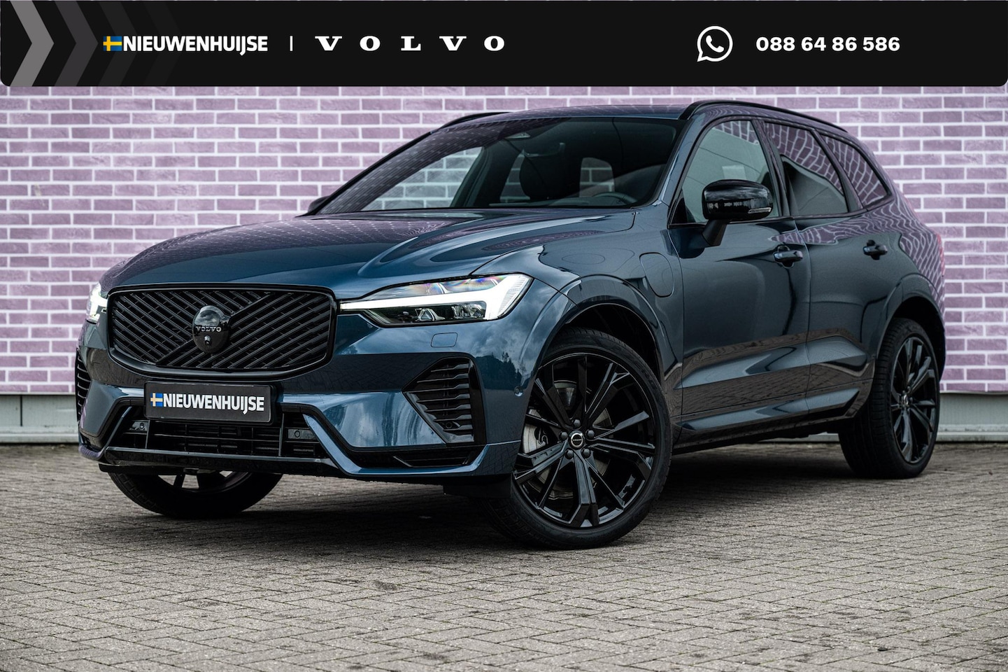 Volvo XC60 - 2.0 T6 Plug-in hybrid AWD Ultra Black Edition | Panoramadak | Luchtvering | Trekhaak | Hea - AutoWereld.nl