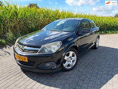 Opel Astra GTC - 1.6 Edition - zgan all season banden - org nl auto
