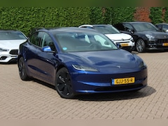 Tesla Model 3 - RWD 60 kWh / Autopilot 4 / 4season banden / Panoramadak / Camera / Leder / 18'' / Navigati