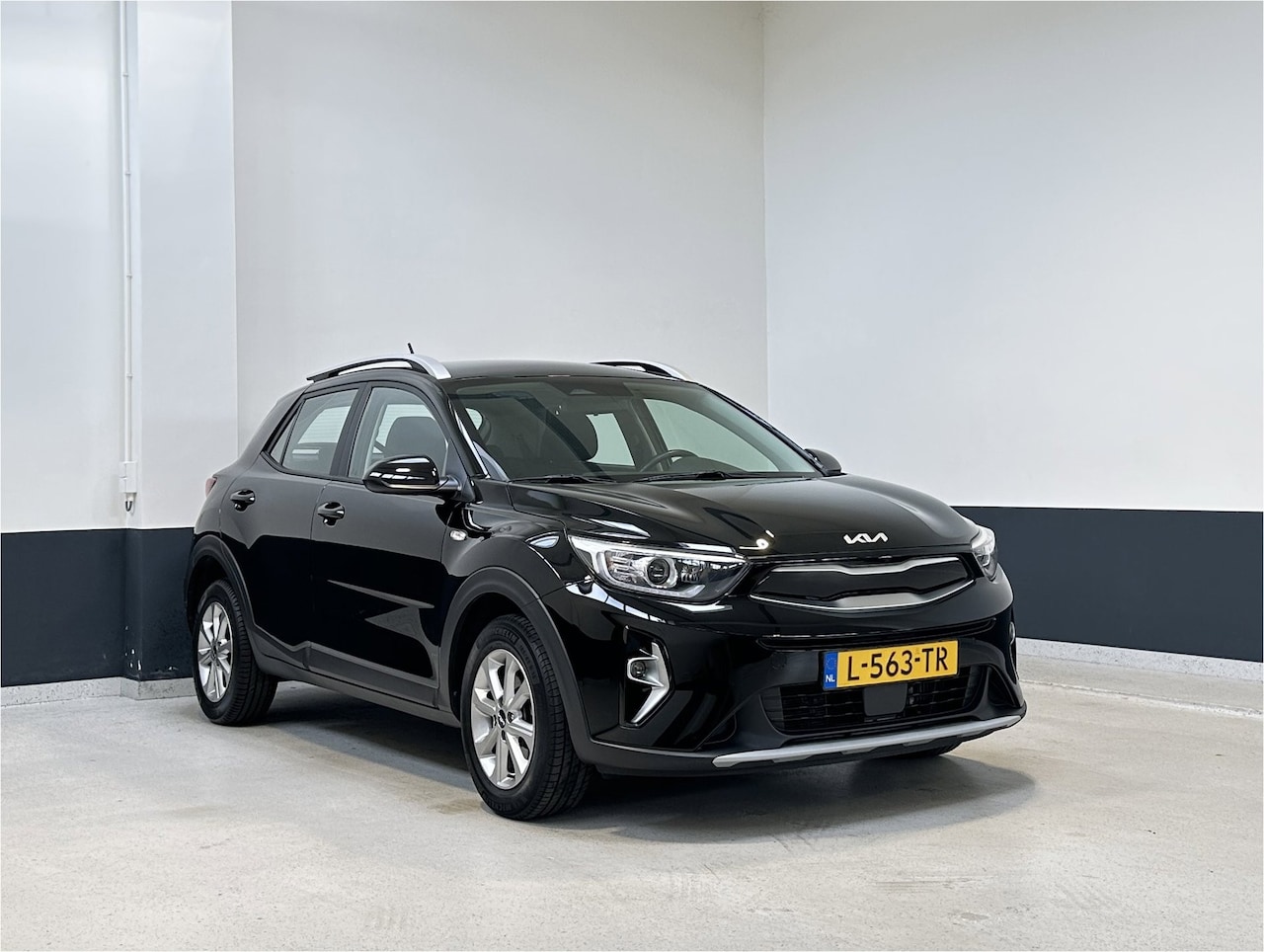 Kia Stonic - 1.0 T-GDi MHEV DynamicLine | NL | 1 Eig | Apple Carplay/ Android Auto | Camera | Lm velgen - AutoWereld.nl
