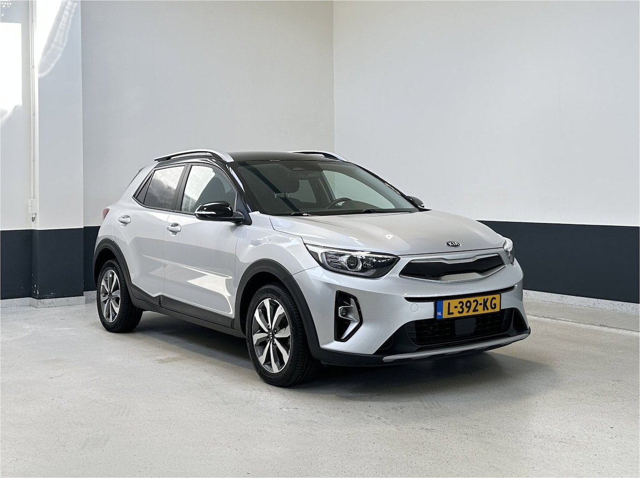 Kia Stonic - 1.0 T-GDi MHEV DynamicPlusLine | Apple Carplay| Android Auto | Camera | key Less | Camera - AutoWereld.nl