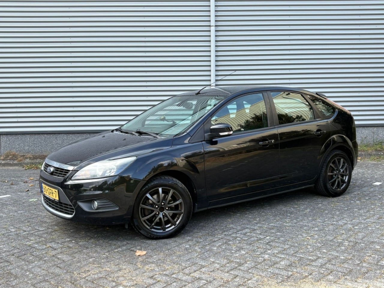 Ford Focus - 1.6 Titanium Trekhaak Navi Cruise Airco ijskoud PDC - AutoWereld.nl