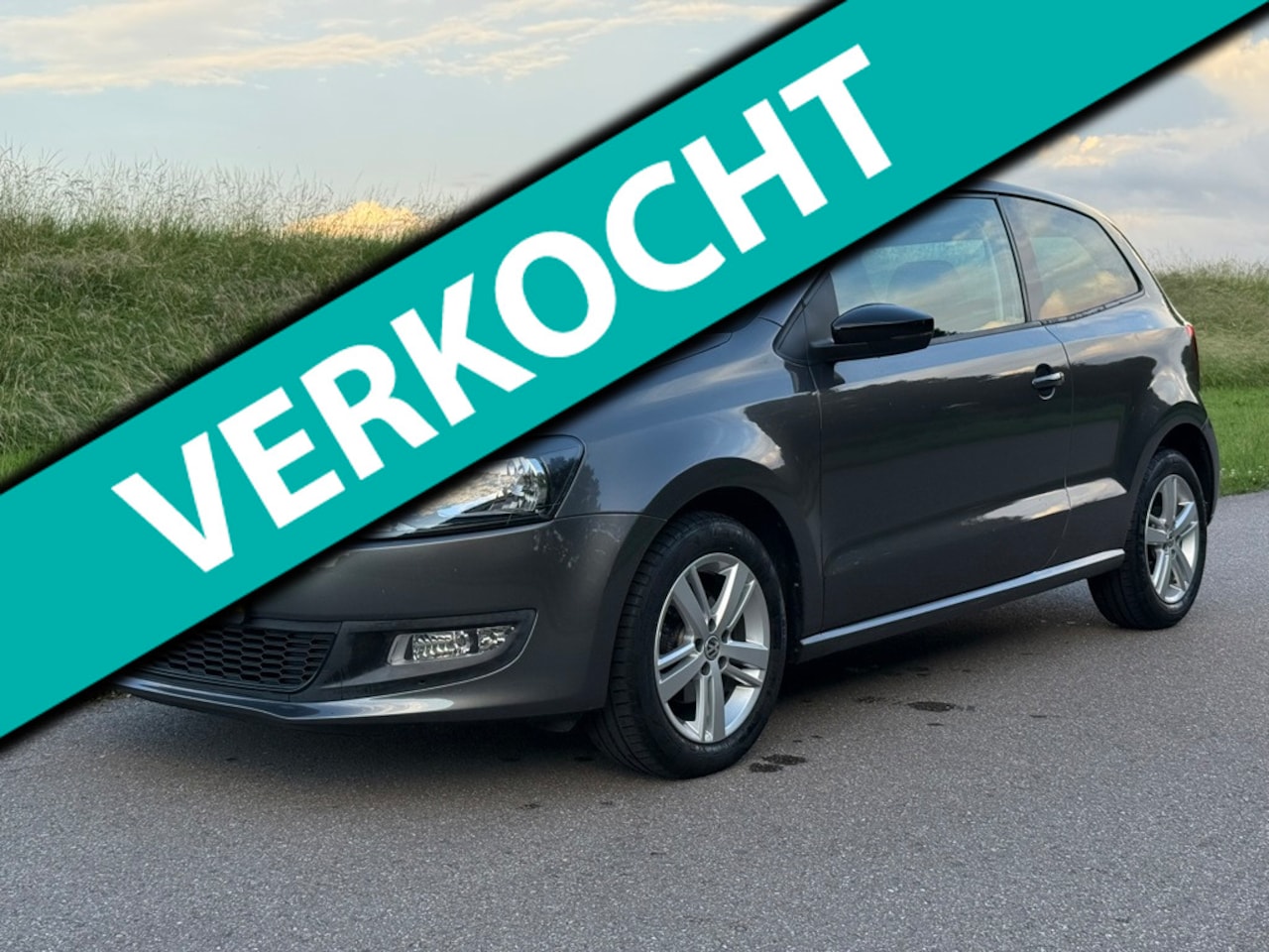 Volkswagen Polo - 1.2 Comfortline| Stoelverwarming | Carplay | Cruise Control - AutoWereld.nl