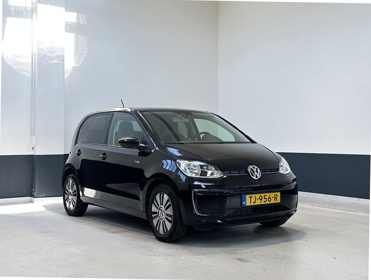 Volkswagen e-Up! - E-up! Automaat | NL | Camera | Panorama dak |Cruise Control| Stoelverwarming | - AutoWereld.nl