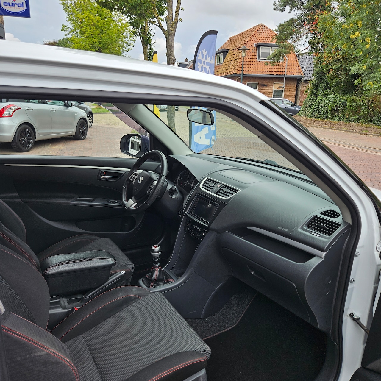 Suzuki Swift - 1.6 Sport
