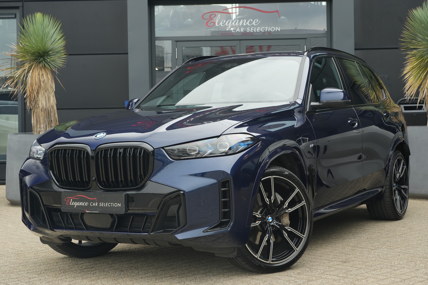 BMW X5 - xDrive50e M Sport | 489 PK | Pano | HUD | 360° | Luchtvering | BMW X5 xDrive50e M Sport 48 - AutoWereld.nl