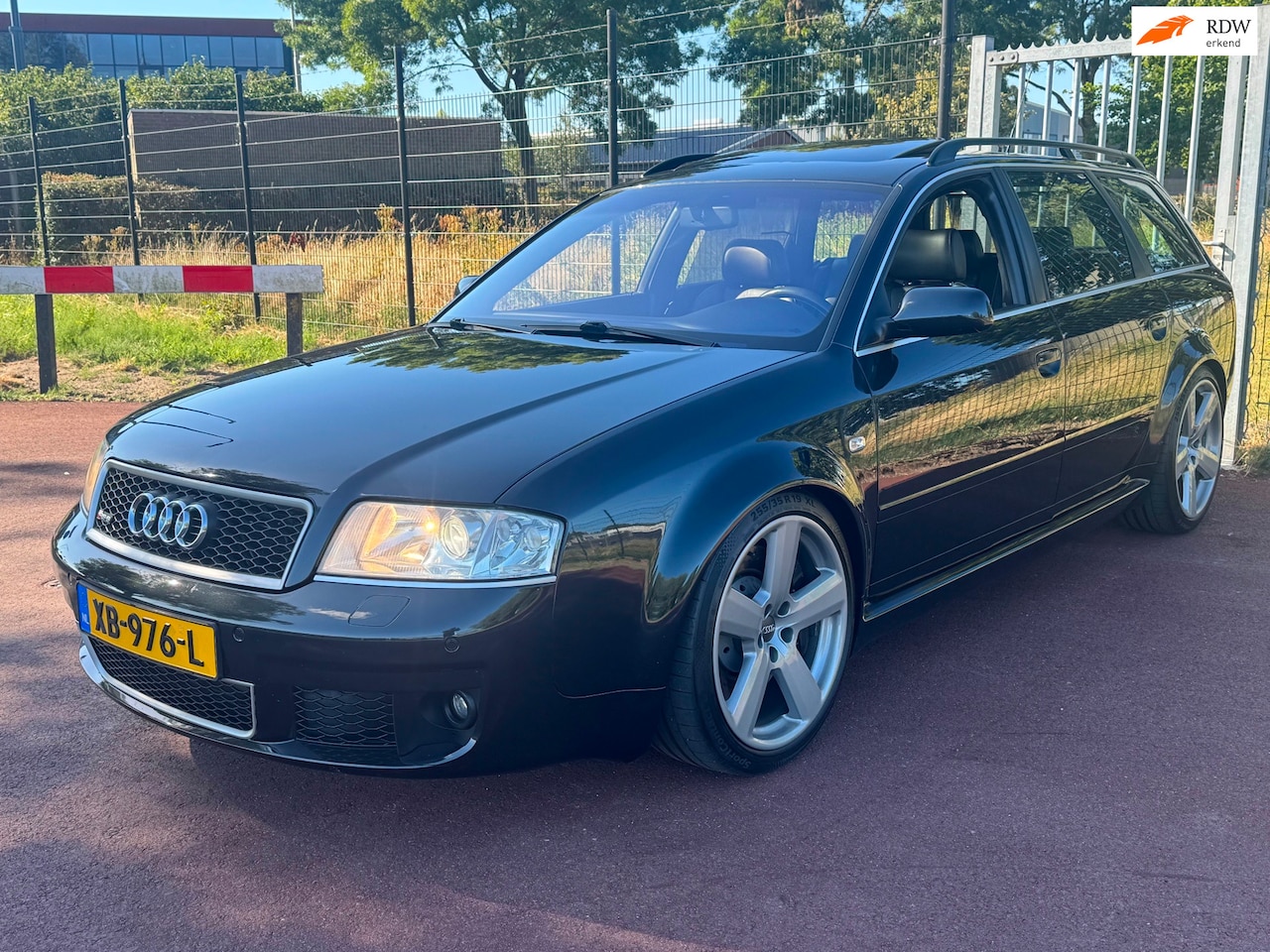 Audi RS6 - Avant 4.2 Bi-Turbo quattro 331KW 450PK Opendak Nette staat! - AutoWereld.nl