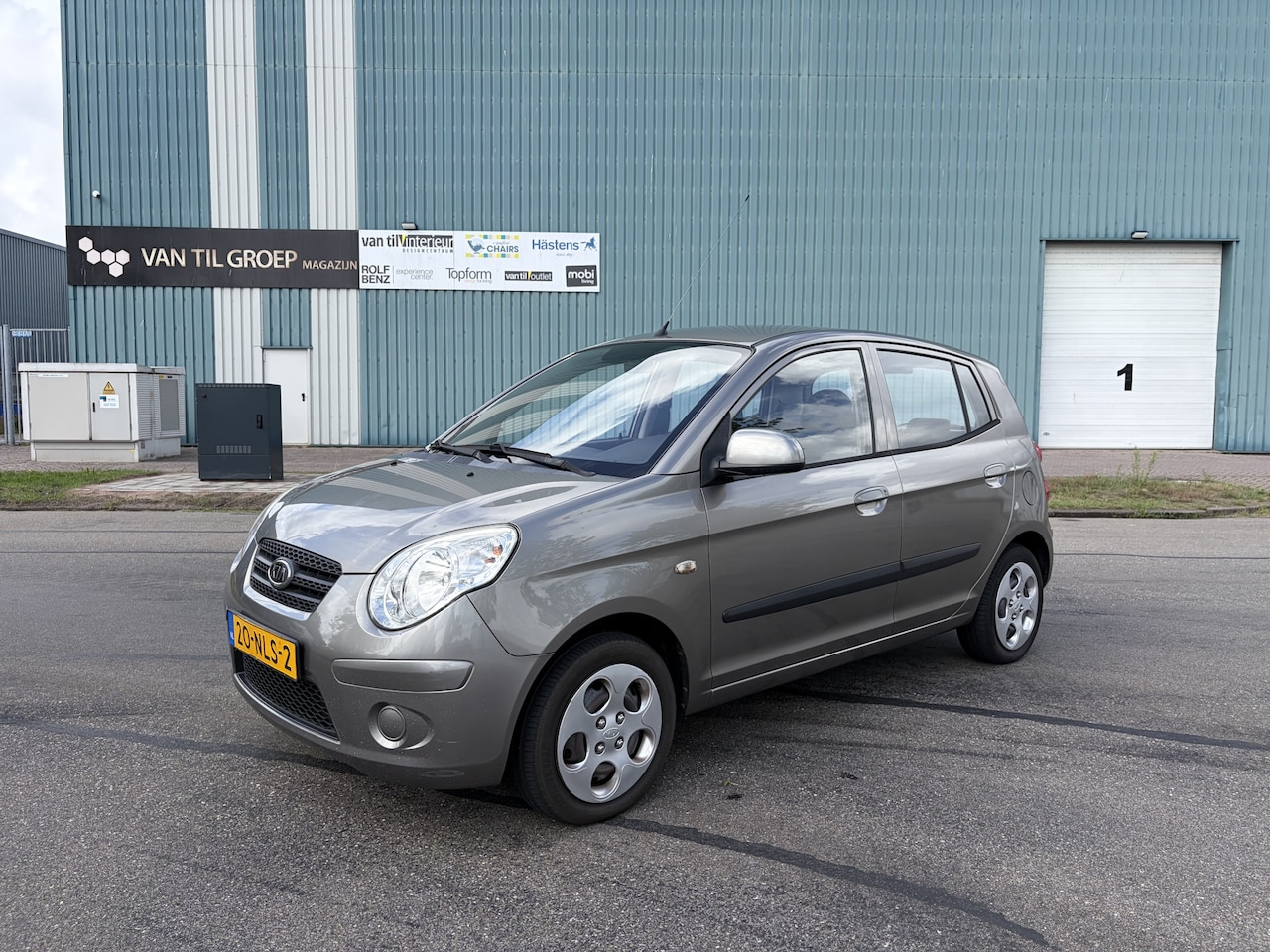 Kia Picanto - 1.0i X-pect 5-Deurs 63 PK. Zuinige en zeer betrouwbare auto !!! Tweede eigenaar !! - AutoWereld.nl