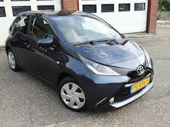 Toyota Aygo - 1.0 VVT-i x-play navi camera