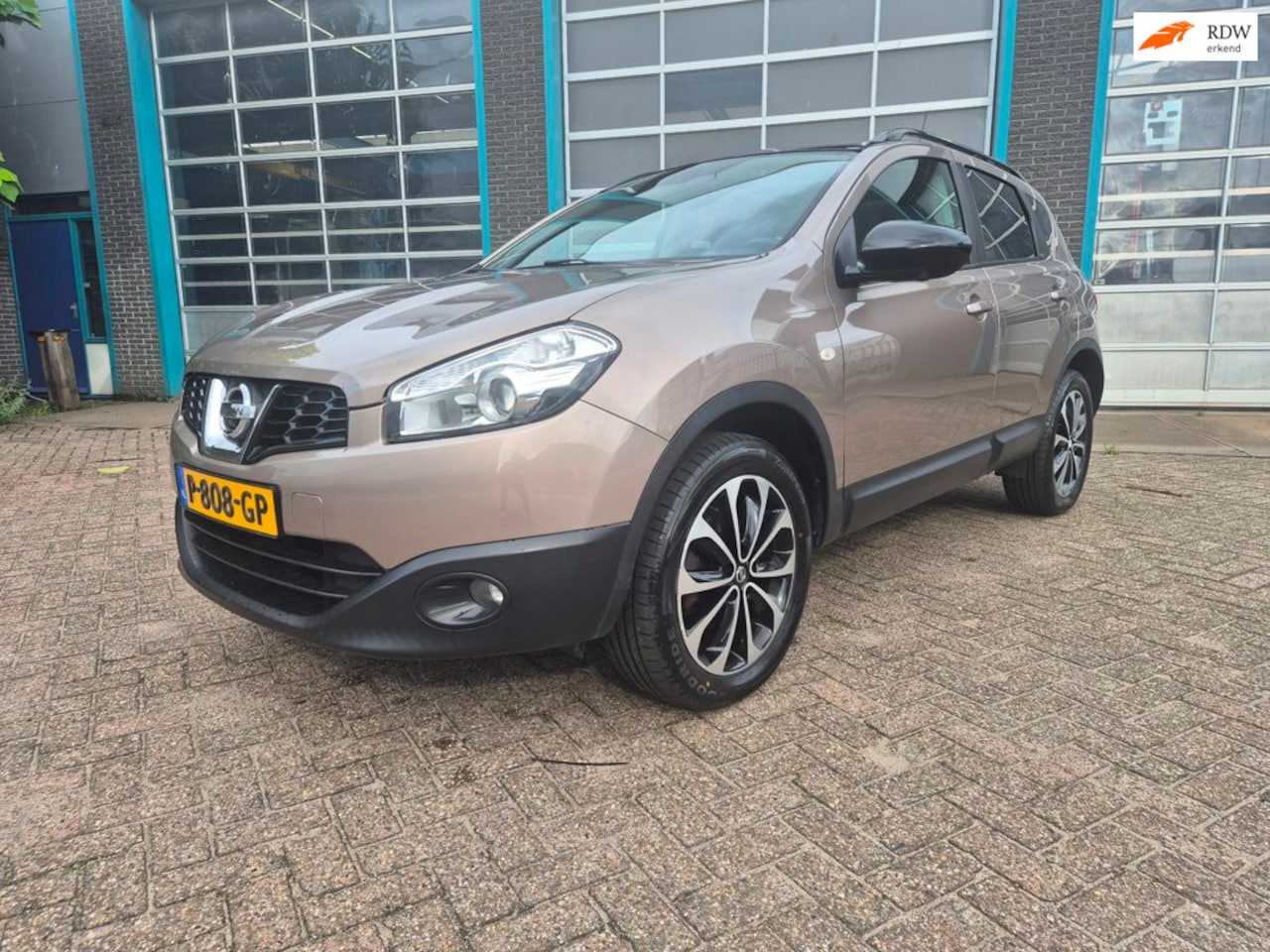 Nissan Qashqai - 1.6 Connect Edition 360cam, Pano, nwe banden IN TOPSTAAT - AutoWereld.nl