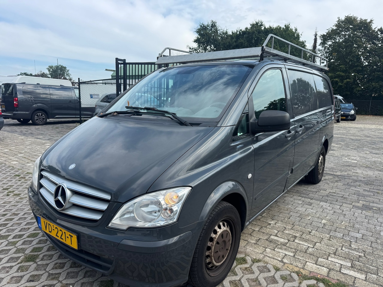 Mercedes-Benz Vito - 110 CDI 320 Lang DC Luxe 110 CDI 320 Lang DC Luxe - AutoWereld.nl