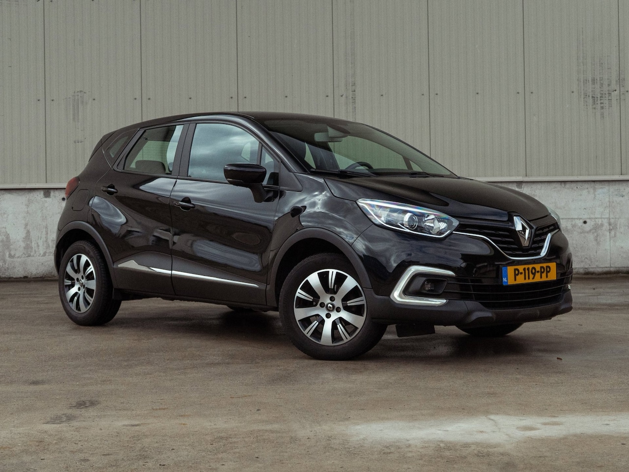 Renault Captur - 0.9 TCe Limited | Slechts 27.764 km | Navi Full Map | CarPlay | Keyless | Camera-PDC | 16" - AutoWereld.nl