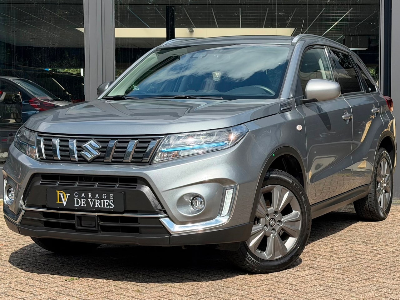 Suzuki Vitara - 1.5 Hybrid Style Automaat ACC Camera Stoelverwarming Garantie - AutoWereld.nl