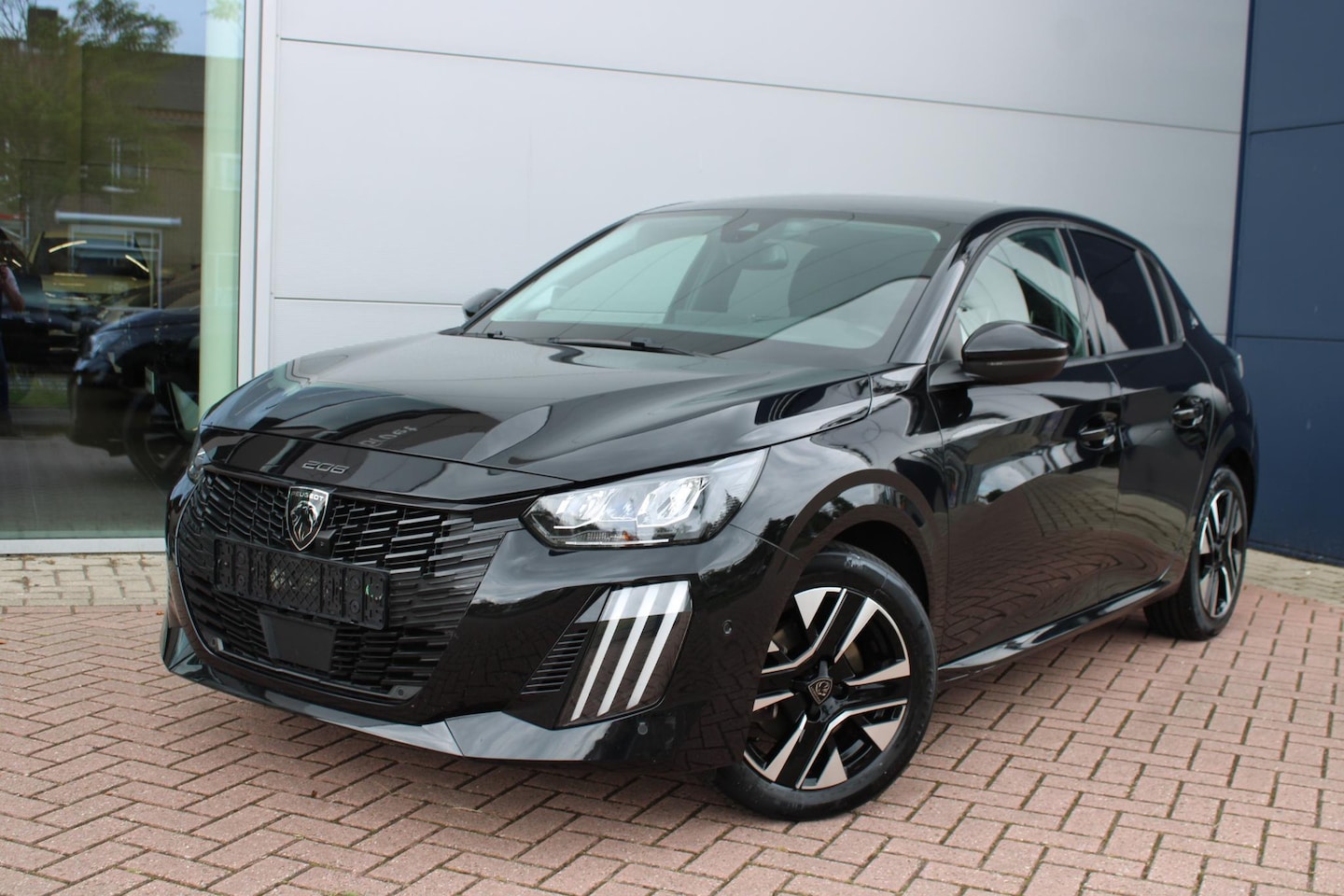 Peugeot 208 - 1.2 PureTech 100 Allure Airco 360 Camera Carplay Stoelverwarming - AutoWereld.nl