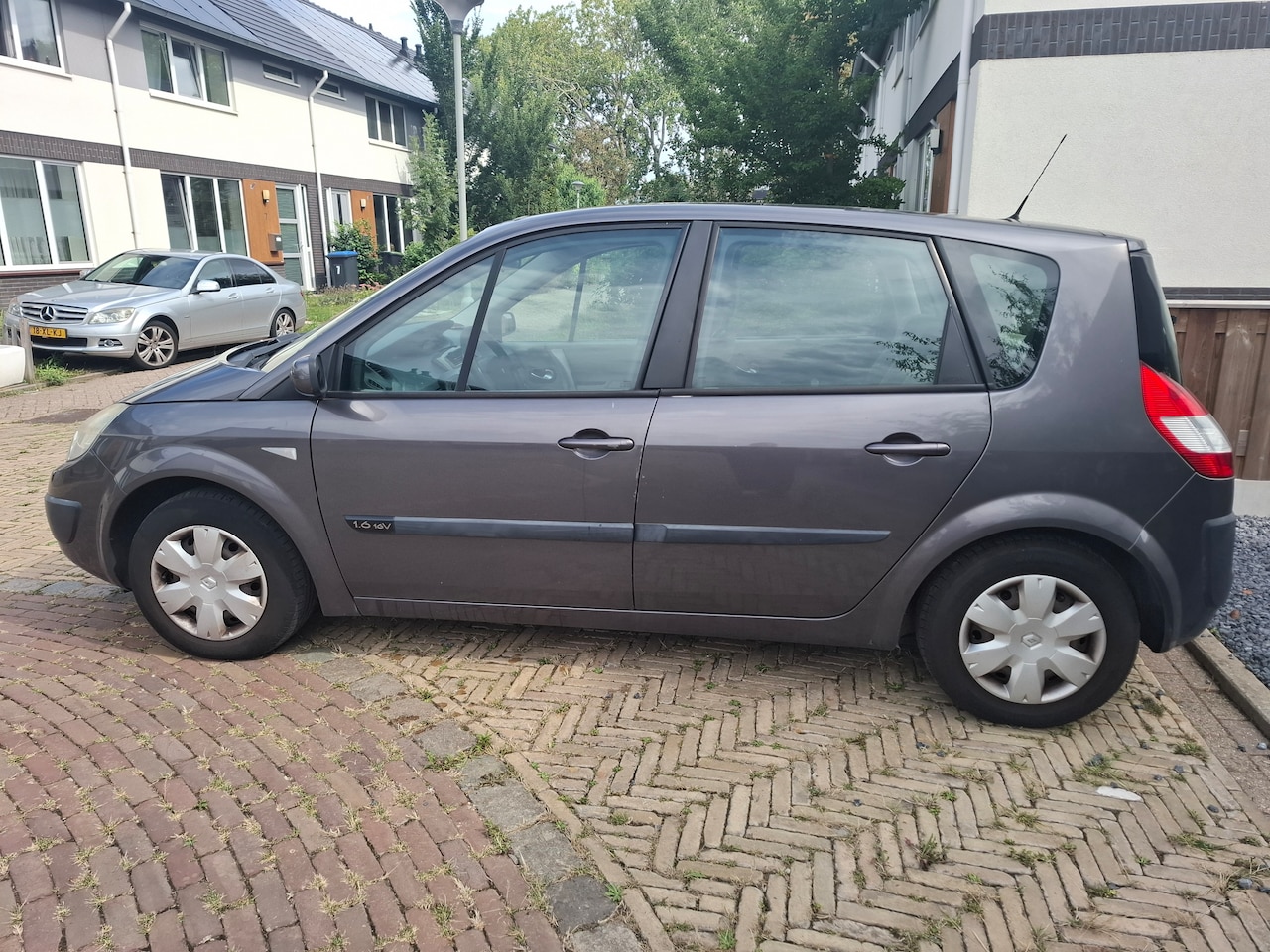 Renault Scénic - 1.6-16V Dynamique Comfort - AutoWereld.nl