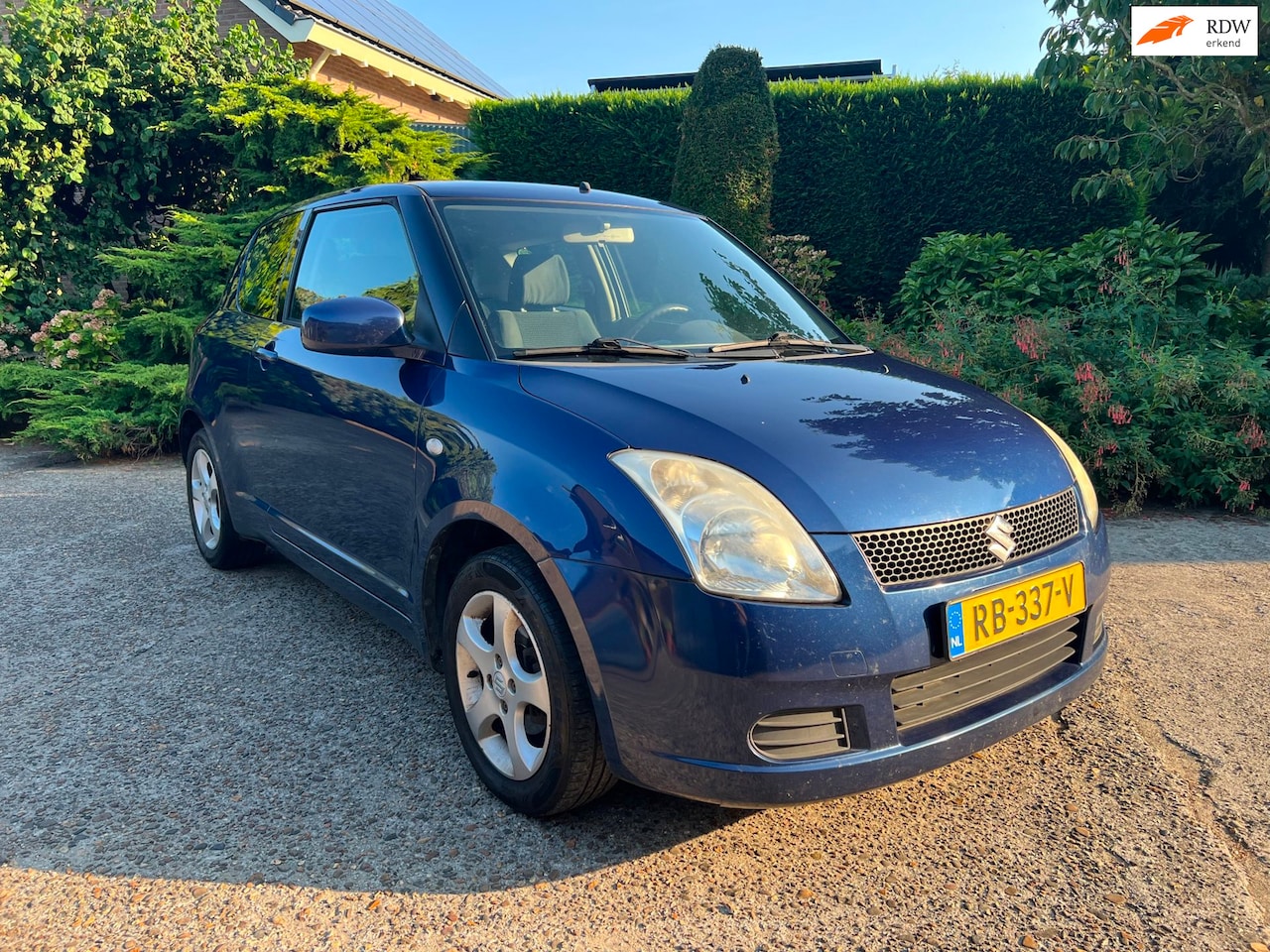 Suzuki Swift - 1.3 GLS 1.3 GLS, LM, Trehaak, Airco, Inruilkoopje! - AutoWereld.nl