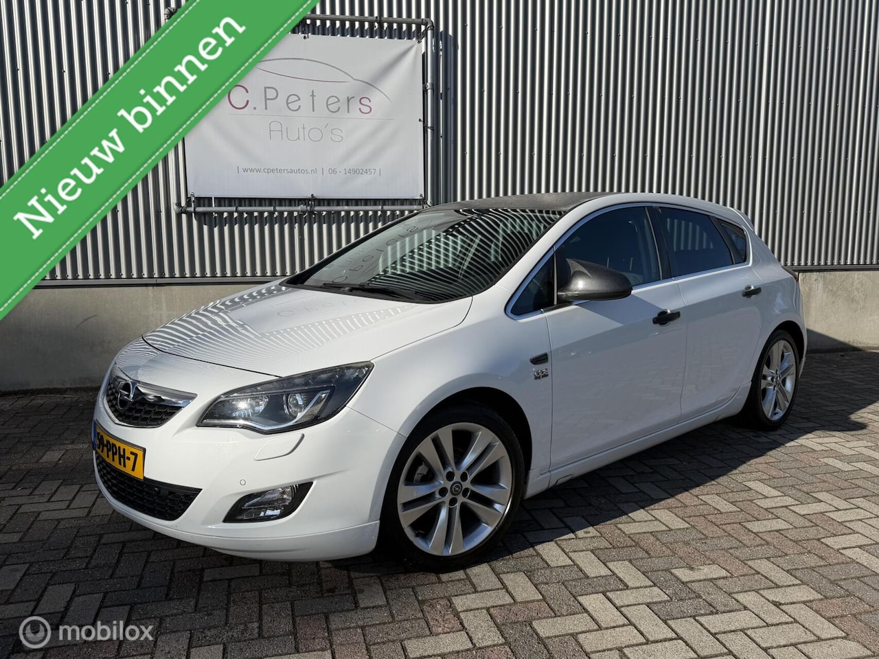 Opel Astra - 1.4 Turbo 140pk Sport 2011 / Camera / groot Navigatie / Trekhaak / Xenon / NAP - AutoWereld.nl