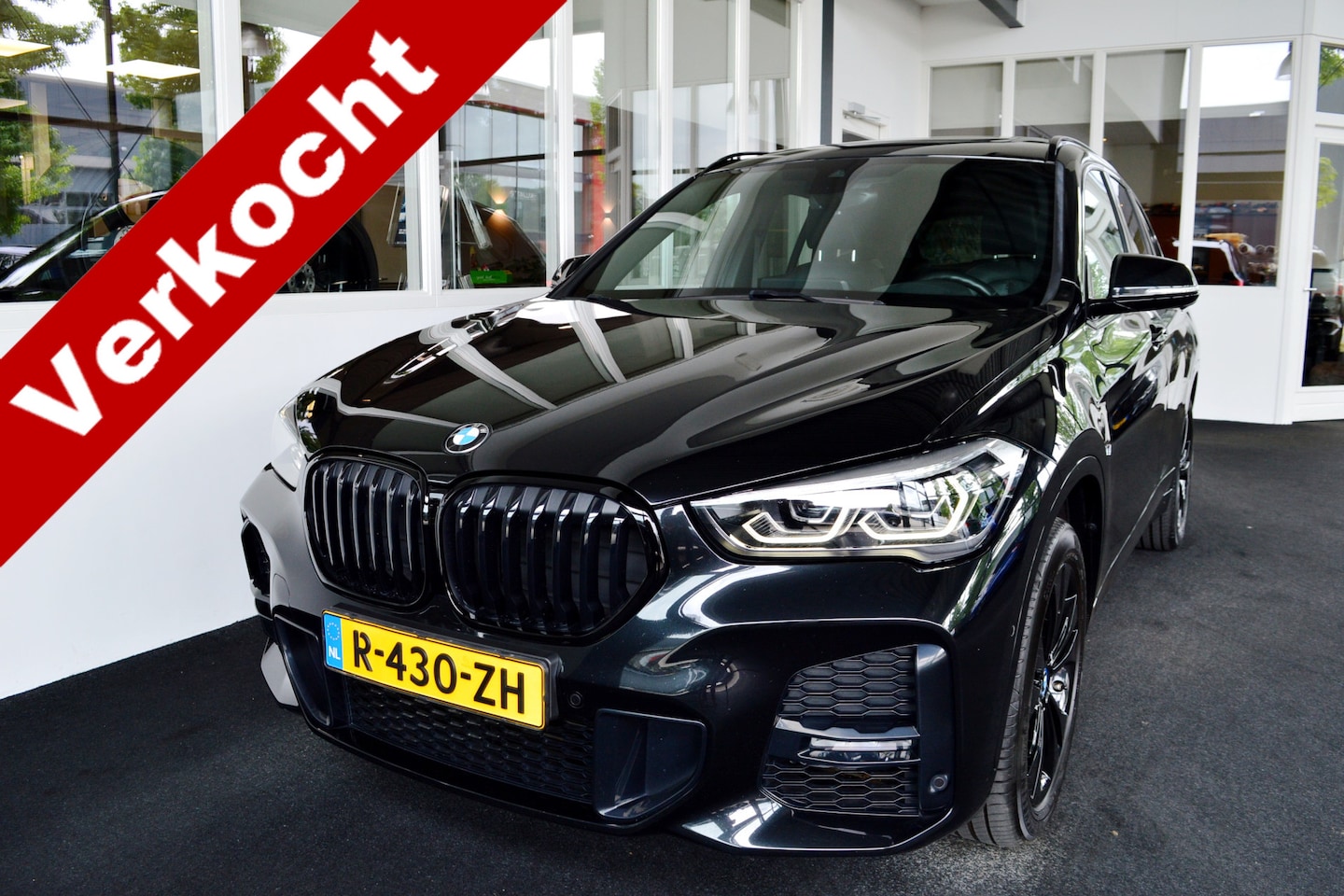 BMW X1 - sDrive20i M-Sportedition | Trekgewicht 1800kg ! - AutoWereld.nl