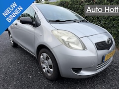 Toyota Yaris - 1.0 VVTi Terra | Elekt. Ramen | Radio / CD | Stuurbekrachtiging | Nieuwe APK