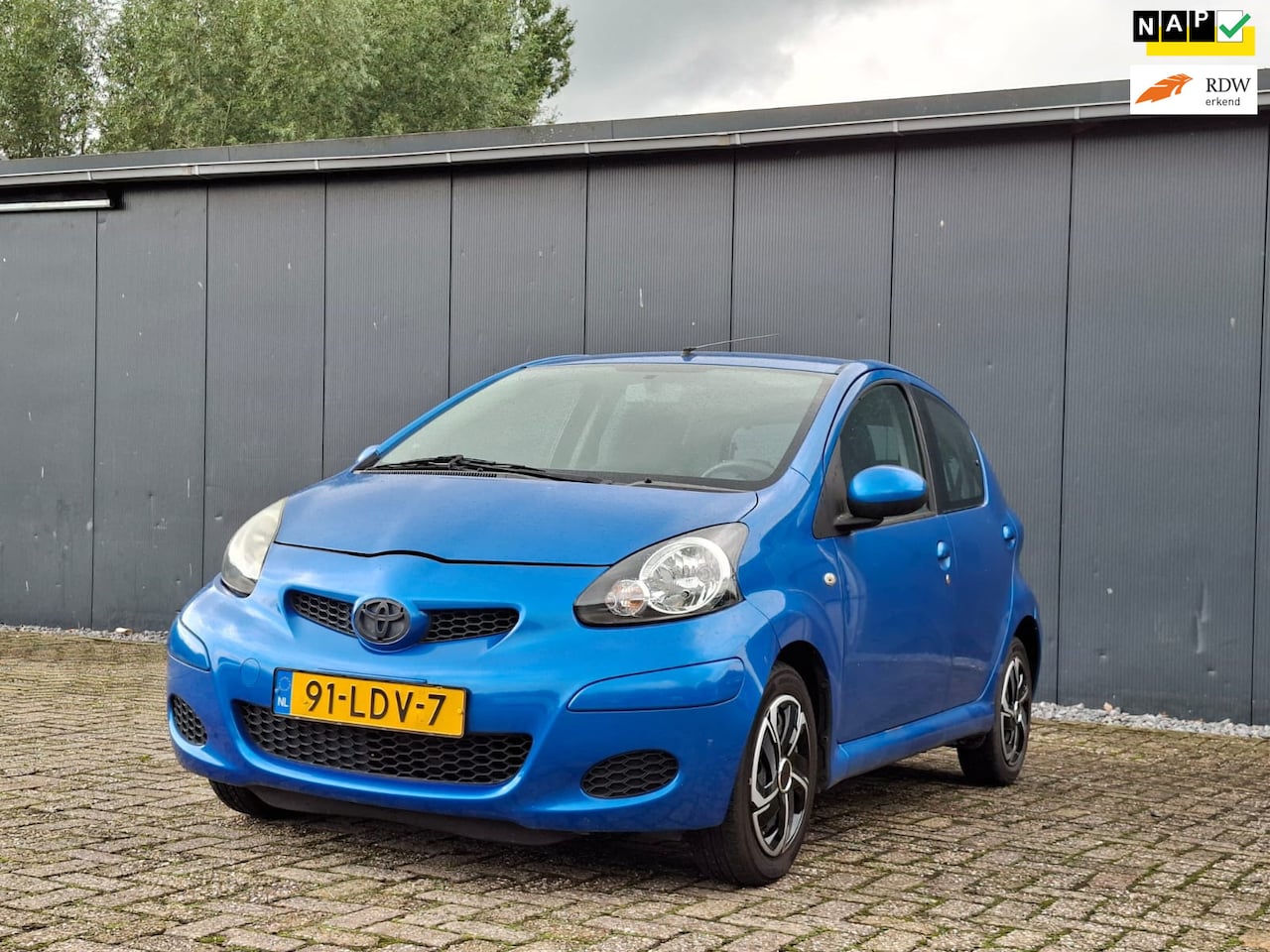 Toyota Aygo - 1.0-12V Comfort DEALER ondh./ Airco/ NEW APK! - AutoWereld.nl