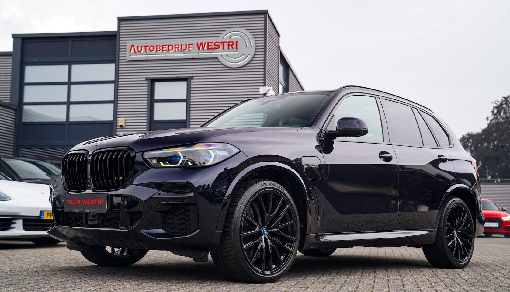 BMW X5 - XDrive45e High Executive | Panorama | Harman/Kardon | Driving Assisted | Trekhaak | 22 inc - AutoWereld.nl