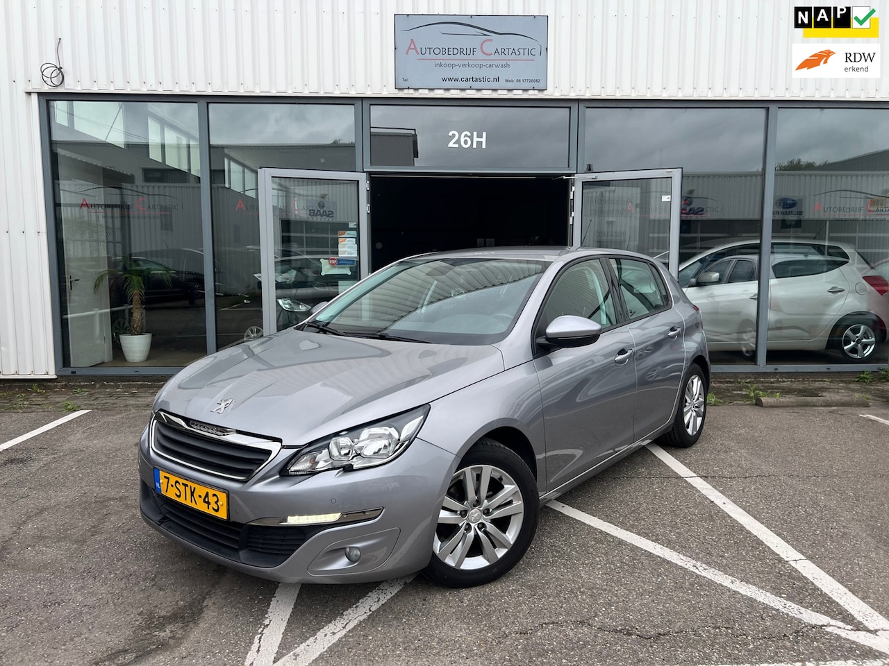 Peugeot 308 - 1.2 VTi Active NAVI | AIRCO | DISTRIBUTIE VERVANGEN | NEIUWE OLIE | PDC | CRUISE | NAP | A - AutoWereld.nl