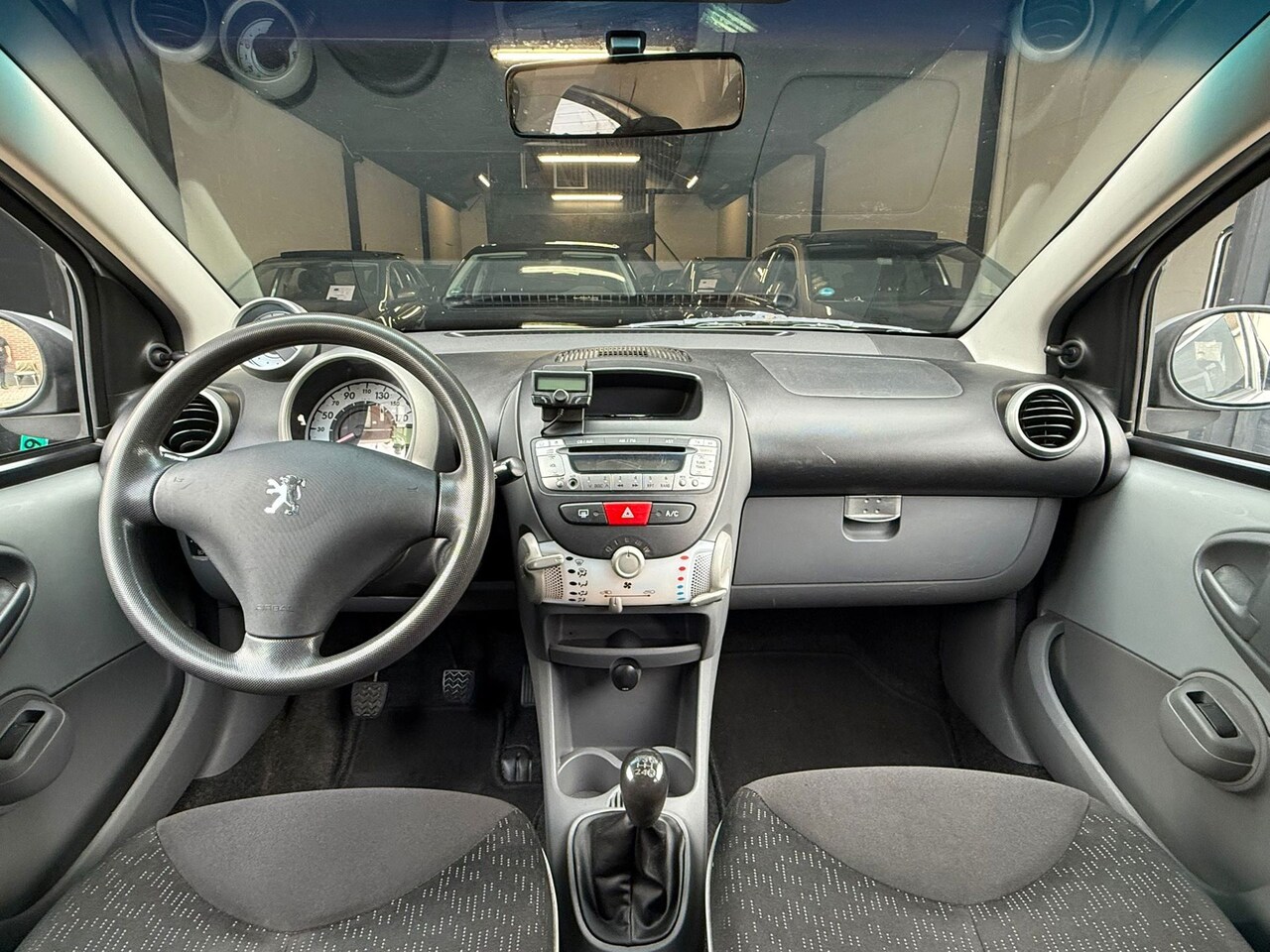 Peugeot 107 - 1.0-12V Airco | Elektrische Ramen 2010 - AutoWereld.nl