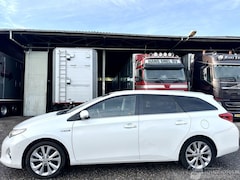 Toyota Auris Touring Sports - 1.8 Hybrid aut 123pk L.Pro Exe - nap - pano - xenon - navi - camera - keyless - bearlock