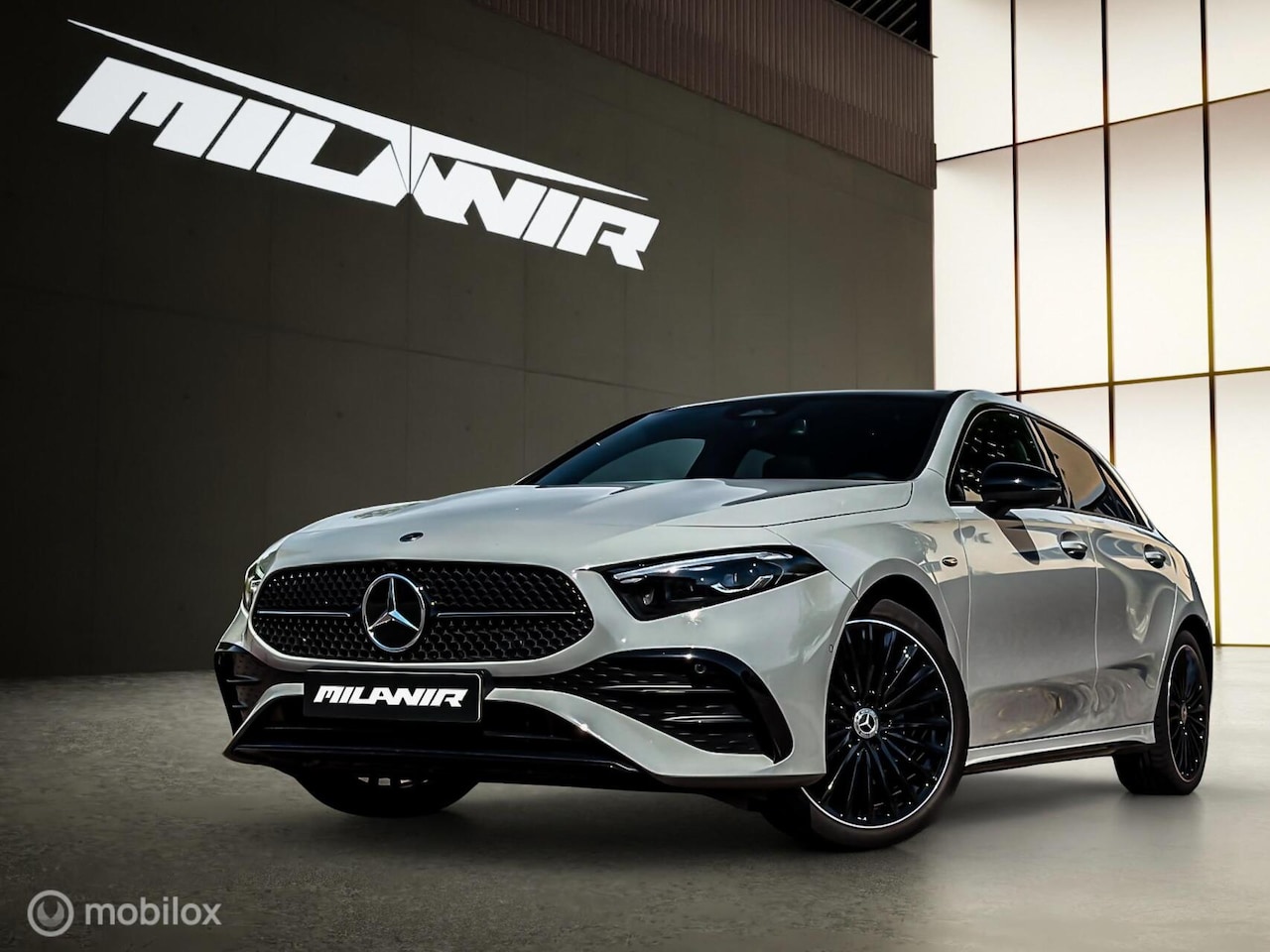 Mercedes-Benz A-klasse - 250 e AMG Line |Pano |Sfeer |ACC |19" - AutoWereld.nl
