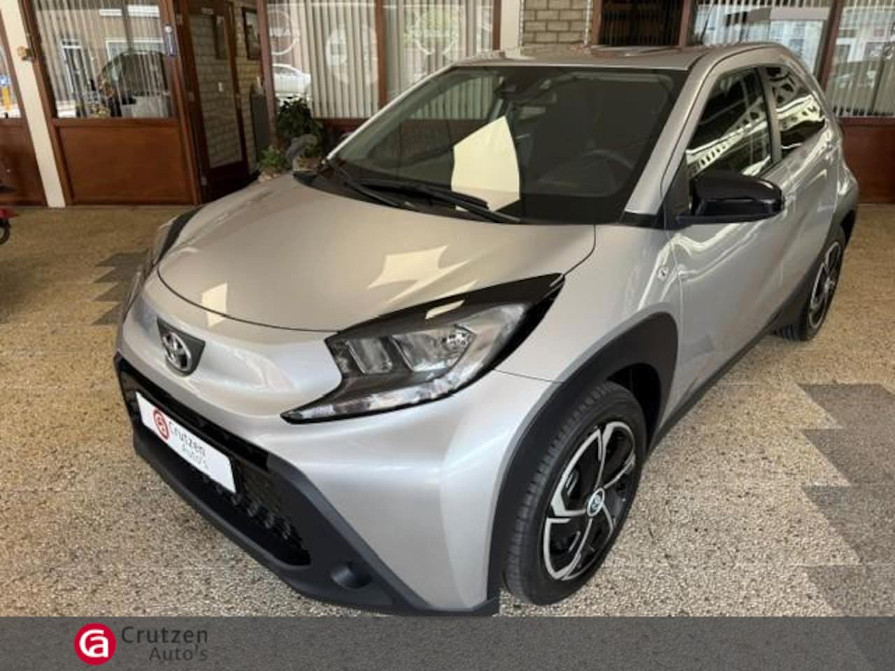 Toyota Aygo X - 1.0 VVT-i S-CVT play 1.0 VVT-i S-CVT Play - AutoWereld.nl
