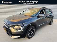 Kia Niro - 1.6 GDi Hybrid DynamicLine NW geleverd & Onderhouden | Clima | Cruise | DAB+ | Camera | Na