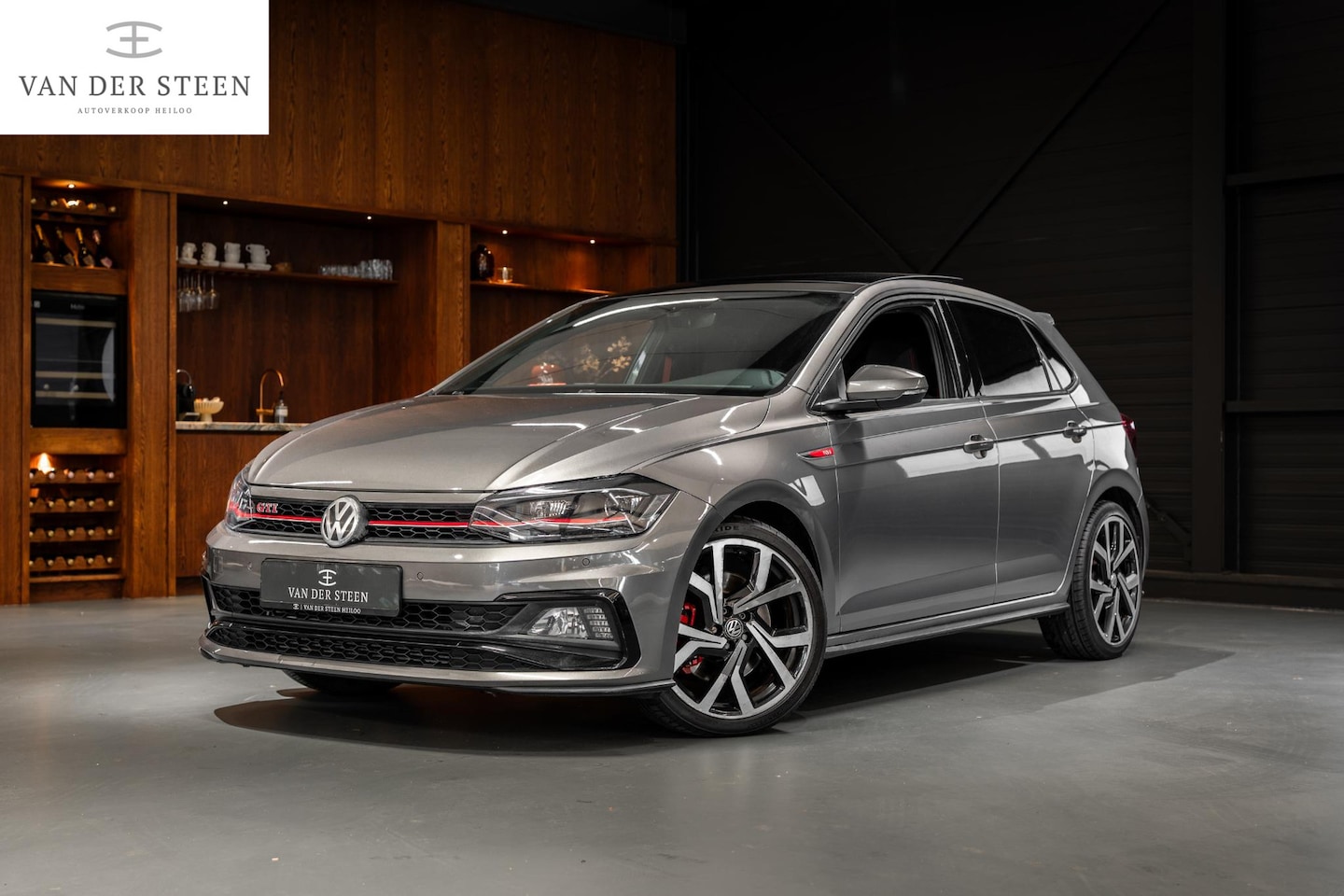 Volkswagen Polo - 2.0 TSI GTI Pano | Adapt. Cruise - AutoWereld.nl