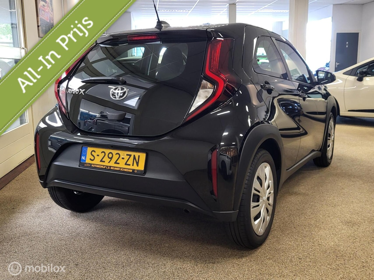 Toyota Aygo X - 1.0 VVT-i MT Play *NL, ANDROID, CAMERA, RIJKLAARPRIJS!*