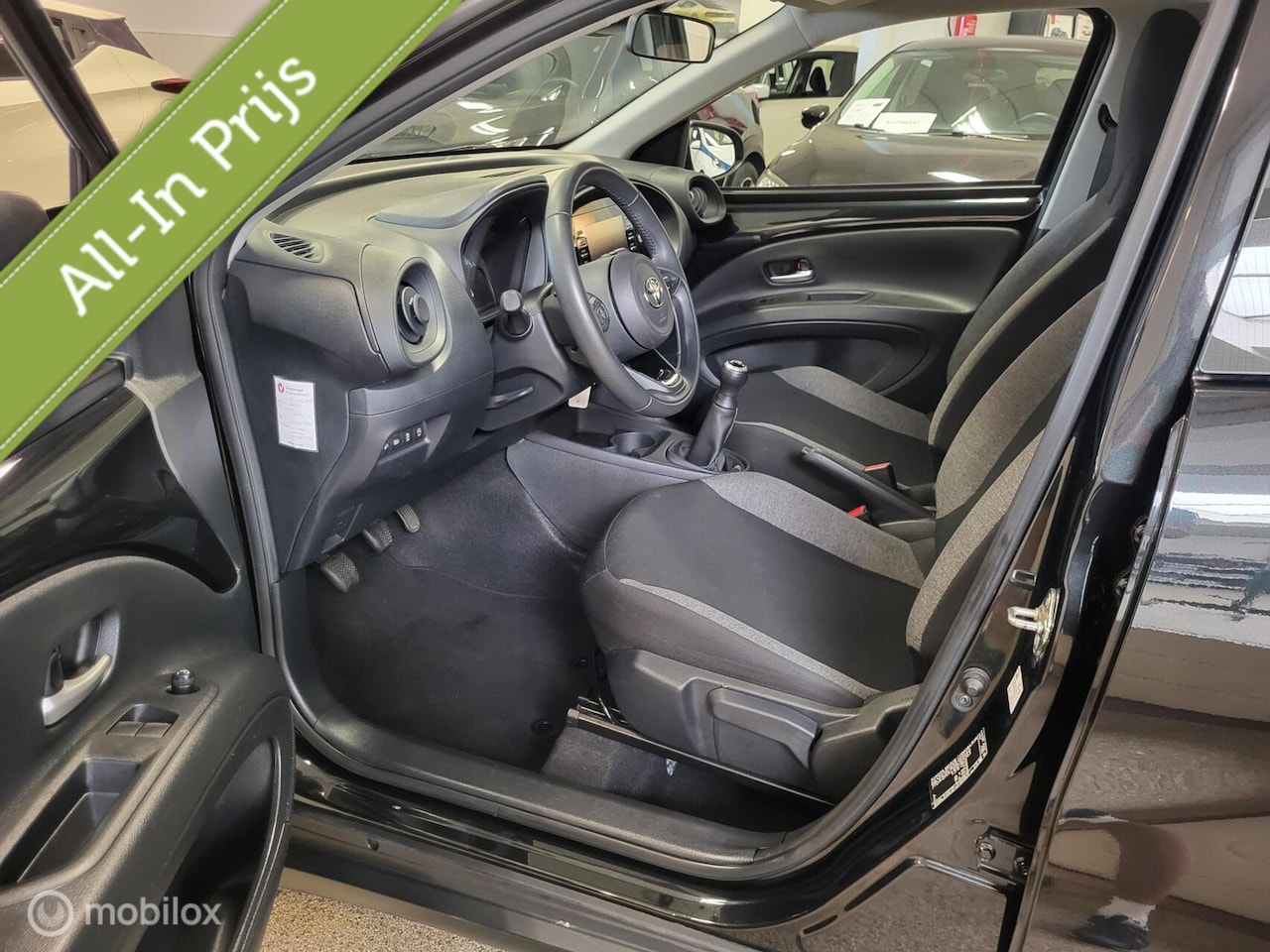 Toyota Aygo X - 1.0 VVT-i MT Play *NL, ANDROID, CAMERA, RIJKLAARPRIJS!*