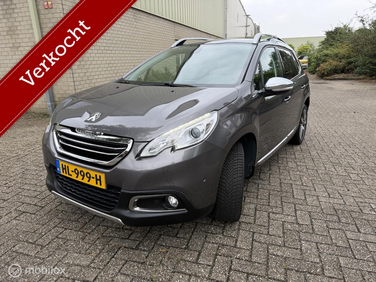 Peugeot 2008 - 1.2 PureTech Active AUTOMAAT - AutoWereld.nl