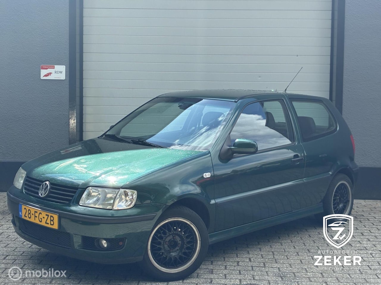Volkswagen Polo - 1.4-16V Trendline / automaat / nieuwe apk - AutoWereld.nl