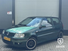 Volkswagen Polo - 1.4-16V Trendline / automaat / nieuwe apk