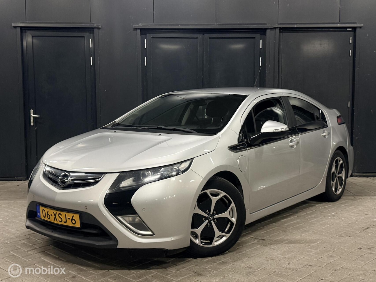 Opel Ampera - 1.4 leder/stoelverwarming/trekhaak/pdc/bose - AutoWereld.nl