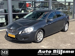 Volvo S60 - 1.6 T3 Summum incl nwe apk en onderhoudsbeurt