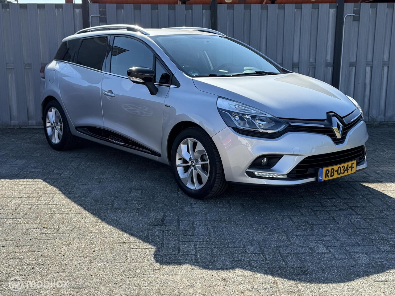 Renault Clio Estate - 0.9 TCe Limited 0.9 TCe Limited - AutoWereld.nl