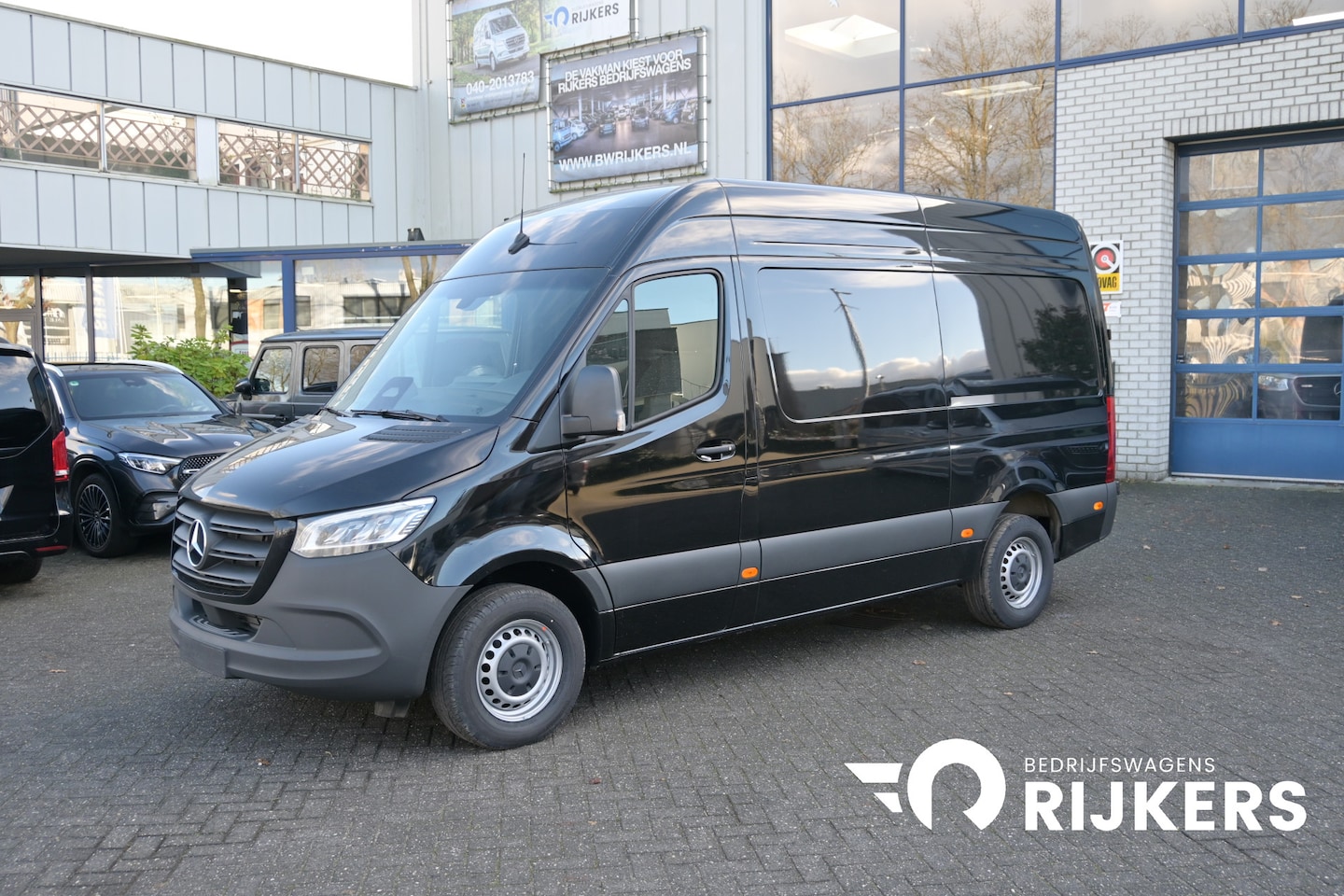 Mercedes-Benz Sprinter - 317 CDI L2H2 PRO 3500 KG trekgewicht, LED, Smartphone integratiepakket - AutoWereld.nl