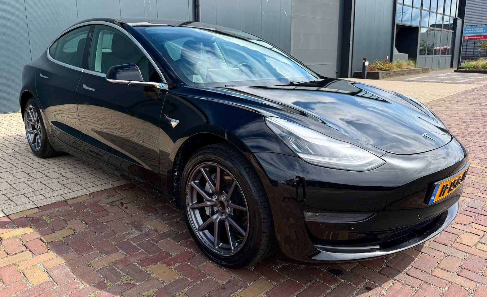Tesla Model 3 - Standard RWD Plus 60 kWh - AutoWereld.nl